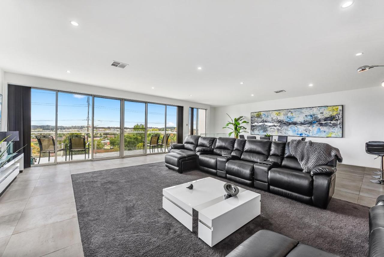 Appartamento Conroe Executive Townhouse - Modern & Stylish Mount Gambier Esterno foto